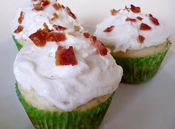 Pancake Cupcakes with Maple Bacon Buttercream Frosting