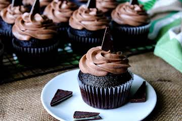 Guinness Cupcakes With Nutella Cream Frosting