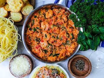 Shrimp and Spinach Pasta