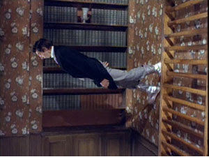 Lionel Richie totally stole this guy's dance moves.