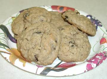 Moist Oatmeal Cookies