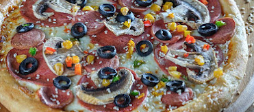 911 Pizza (Robson/Richards)